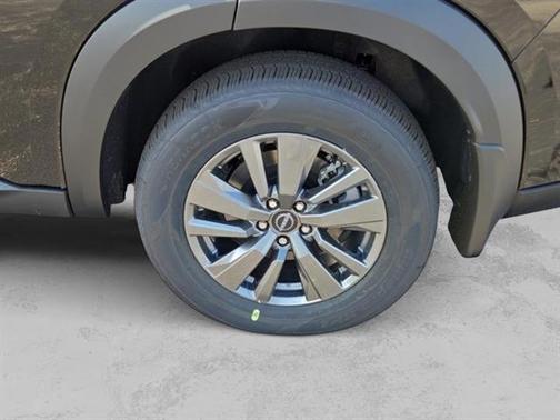 2025 Nissan Pathfinder S