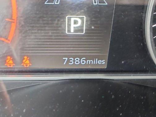 2024 Nissan Versa 1.6 SR