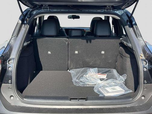 Gun Metallic 2026 Nissan Kicks SR