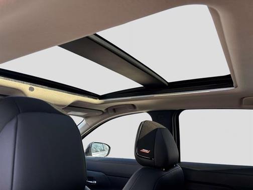 Gun Metallic 2026 Nissan Kicks SR
