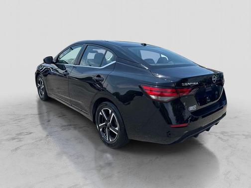 Black 2024 Nissan Sentra SV
