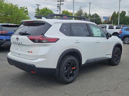 2025 Nissan Rogue Rock Creek