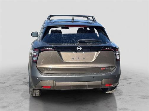Canyon Bronze M 2026 Nissan Kicks SR