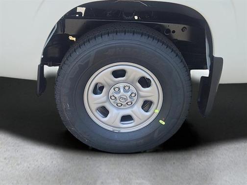 2025 Nissan Frontier S