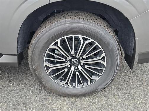 2025 Nissan Armada Platinum