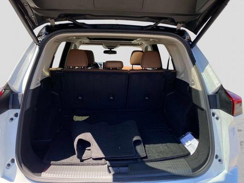 White / Black 2026 Nissan Rogue Platinum