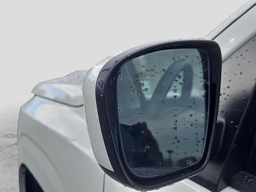 Glacier White 2026 Nissan Frontier SV
