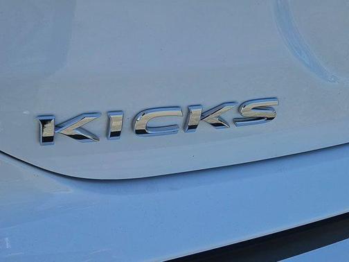 2023 Nissan Kicks S