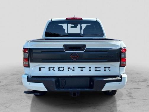 Glacier White 2026 Nissan Frontier PRO-4X