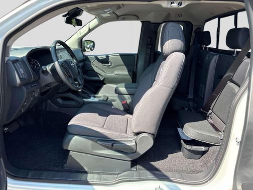 Glacier White 2026 Nissan Frontier S