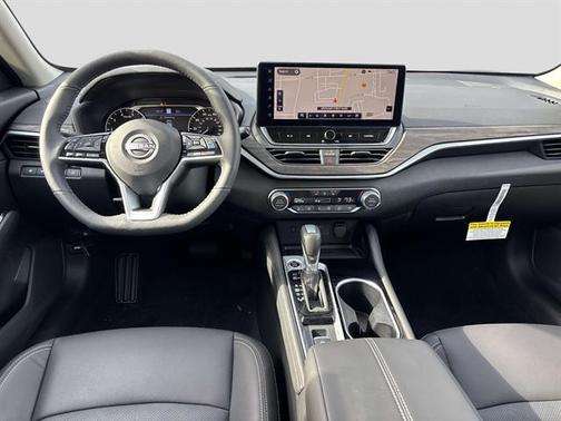 2025 Nissan Altima SL