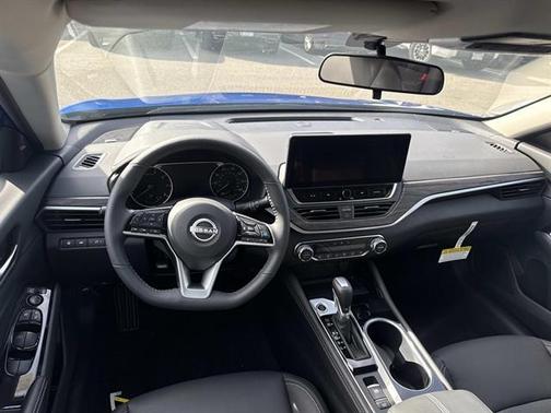 2025 Nissan Altima SL