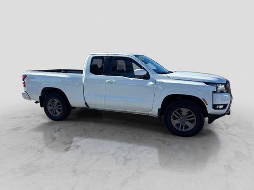 Glacier White 2025 Nissan Frontier SV