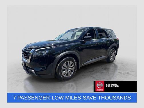 Black 2025 Nissan Pathfinder S