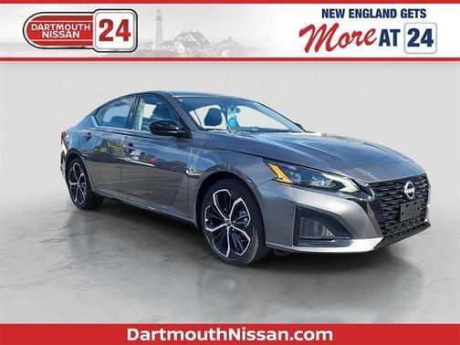 2025 Nissan Altima SR