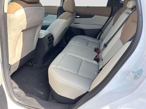 Everest White P 2026 Nissan Murano Platinum