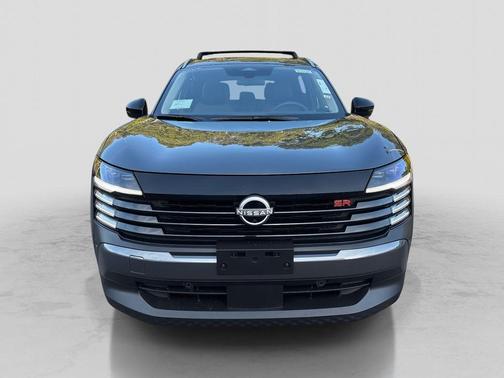 Gun Metallic 2026 Nissan Kicks SR