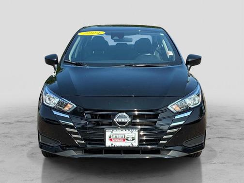 Black 2024 Nissan Versa 1.6 SV