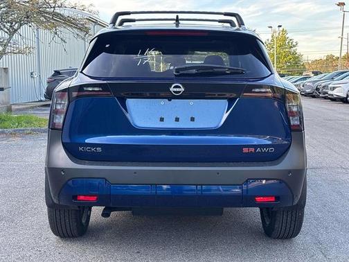 2026 Nissan Kicks SR