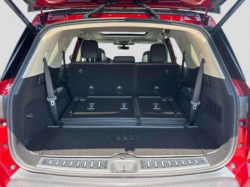 Scarlet Ember Tintcoat / Super Black 2026 Nissan Pathfinder Platinum