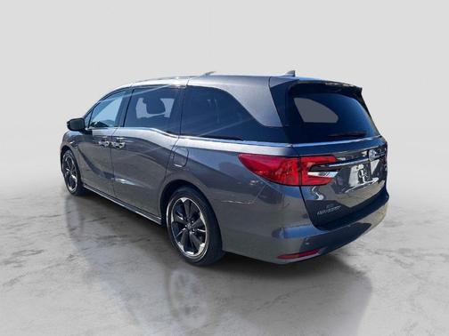 Modern Steel Metallic 2024 Honda Odyssey Elite