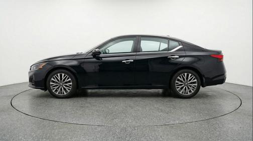 Super Black 2025 Nissan Altima SV FWD