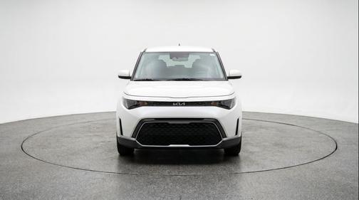 Snow White Pearl 2025 Kia Soul LX
