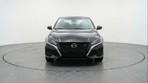 Super Black 2025 Nissan Altima SV FWD