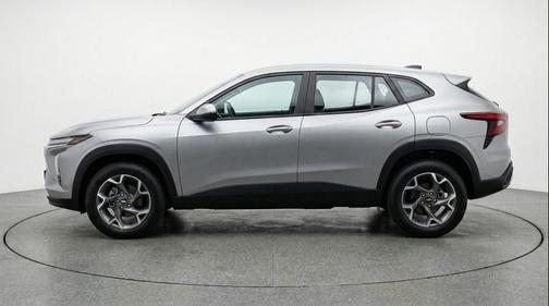 Sterling Gray Metallic 2025 Chevrolet Trax LT