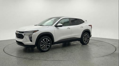Summit White 2025 Chevrolet Trailblazer LT