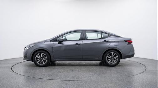 Gun Metallic 2025 Nissan Versa 1.6 SV