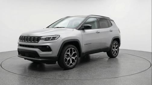 Silver Zynith Metallic Clearcoat 2025 Jeep Compass Limited