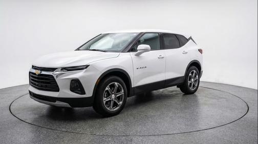 Summit White 2025 Chevrolet Blazer 2LT