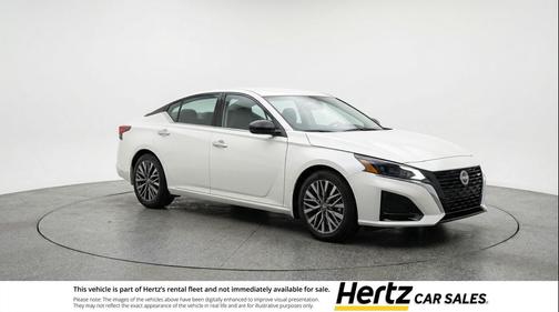 Glacier White 2025 Nissan Altima SV FWD