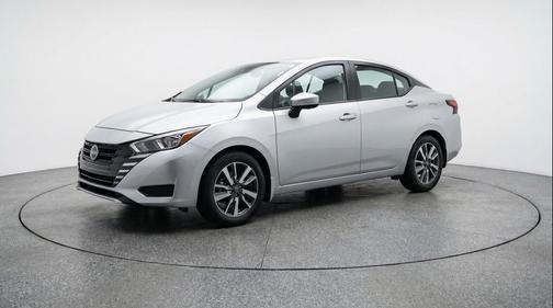 Brilliant Silver Metallic 2025 Nissan Versa 1.6 SV