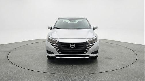 Brilliant Silver Metallic 2025 Nissan Versa 1.6 SV