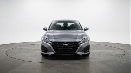 Gun Metallic 2025 Nissan Altima SV FWD