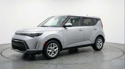 Steel Gray 2025 Kia Soul LX