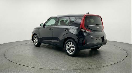 Fusion Black 2025 Kia Soul LX