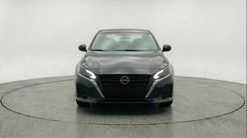 Super Black 2025 Nissan Altima SV FWD