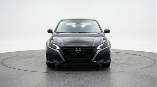 Super Black 2025 Nissan Altima SV FWD