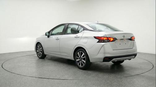 Brilliant Silver Metallic 2025 Nissan Versa 1.6 SV