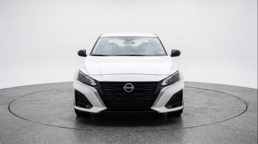 Glacier White 2025 Nissan Altima SV FWD