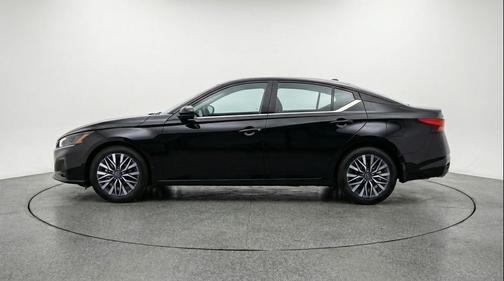 Super Black 2025 Nissan Altima SV FWD