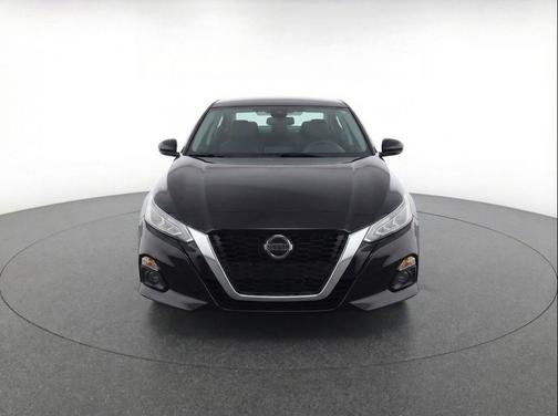 Super Black 2023 Nissan Sentra SV