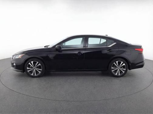 Super Black 2023 Nissan Sentra SV