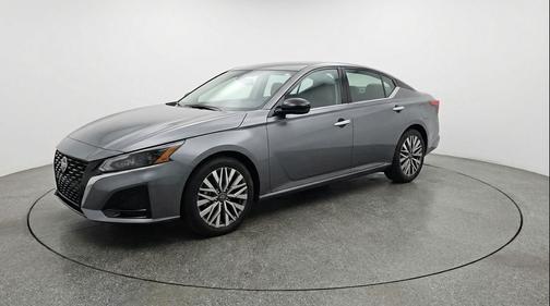 Gun Metallic 2025 Nissan Altima SV FWD