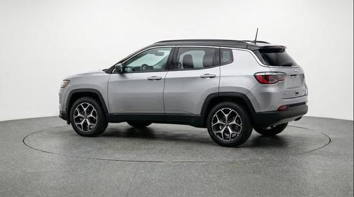 Silver Zynith Metallic Clearcoat 2025 Jeep Compass Limited