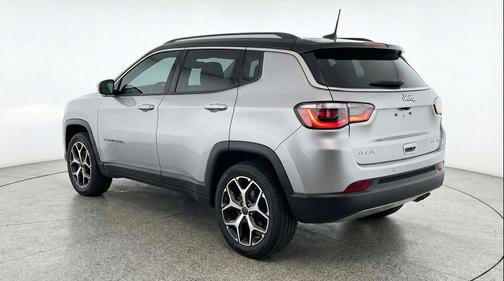 Silver Zynith Metallic Clearcoat 2025 Jeep Compass Limited