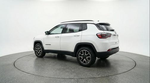 Bright White Clearcoat 2025 Jeep Compass Trailhawk